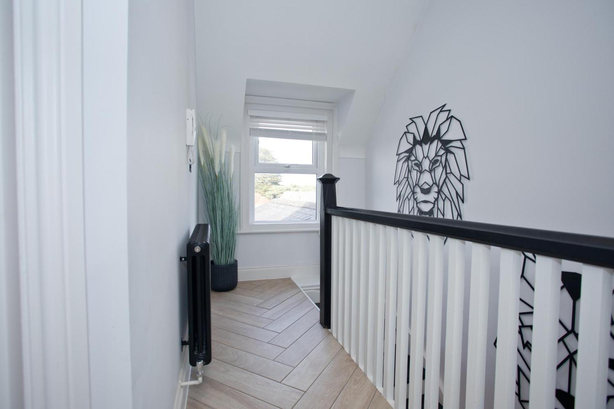 Ultra Stylish Apt Set In An Affluent Location 浦耳 外观 照片