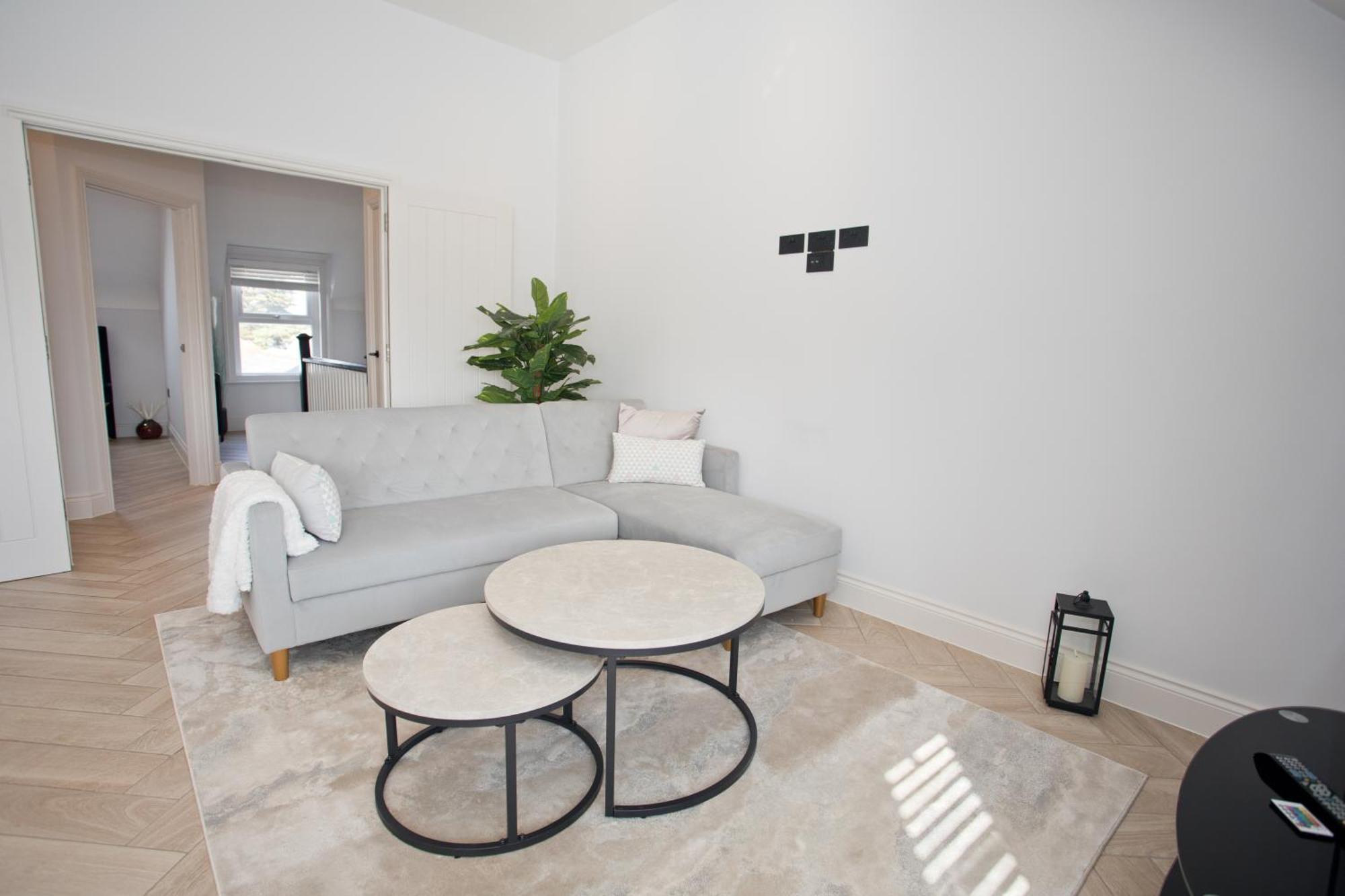 Ultra Stylish Apt Set In An Affluent Location 浦耳 外观 照片
