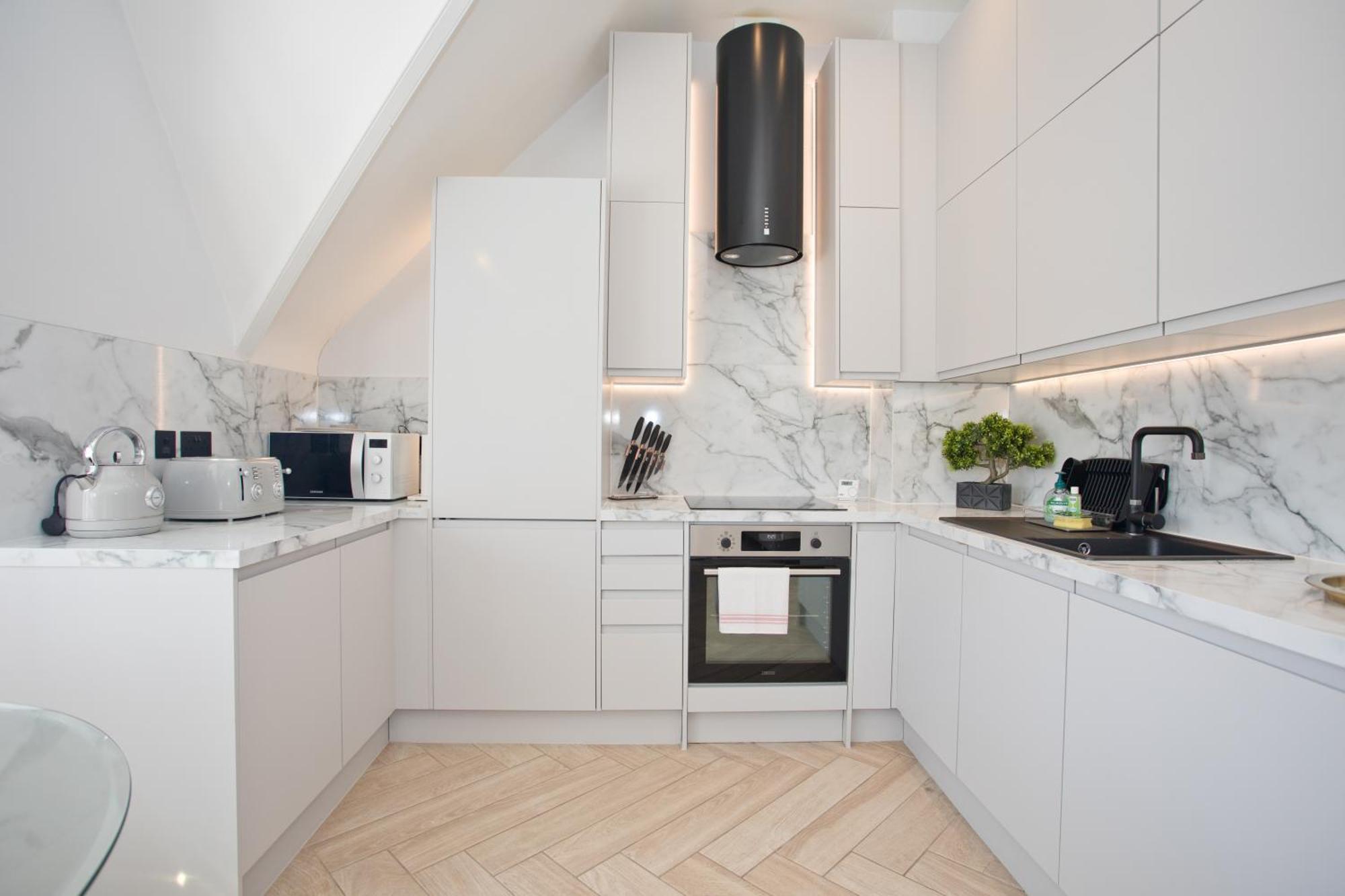 Ultra Stylish Apt Set In An Affluent Location 浦耳 外观 照片