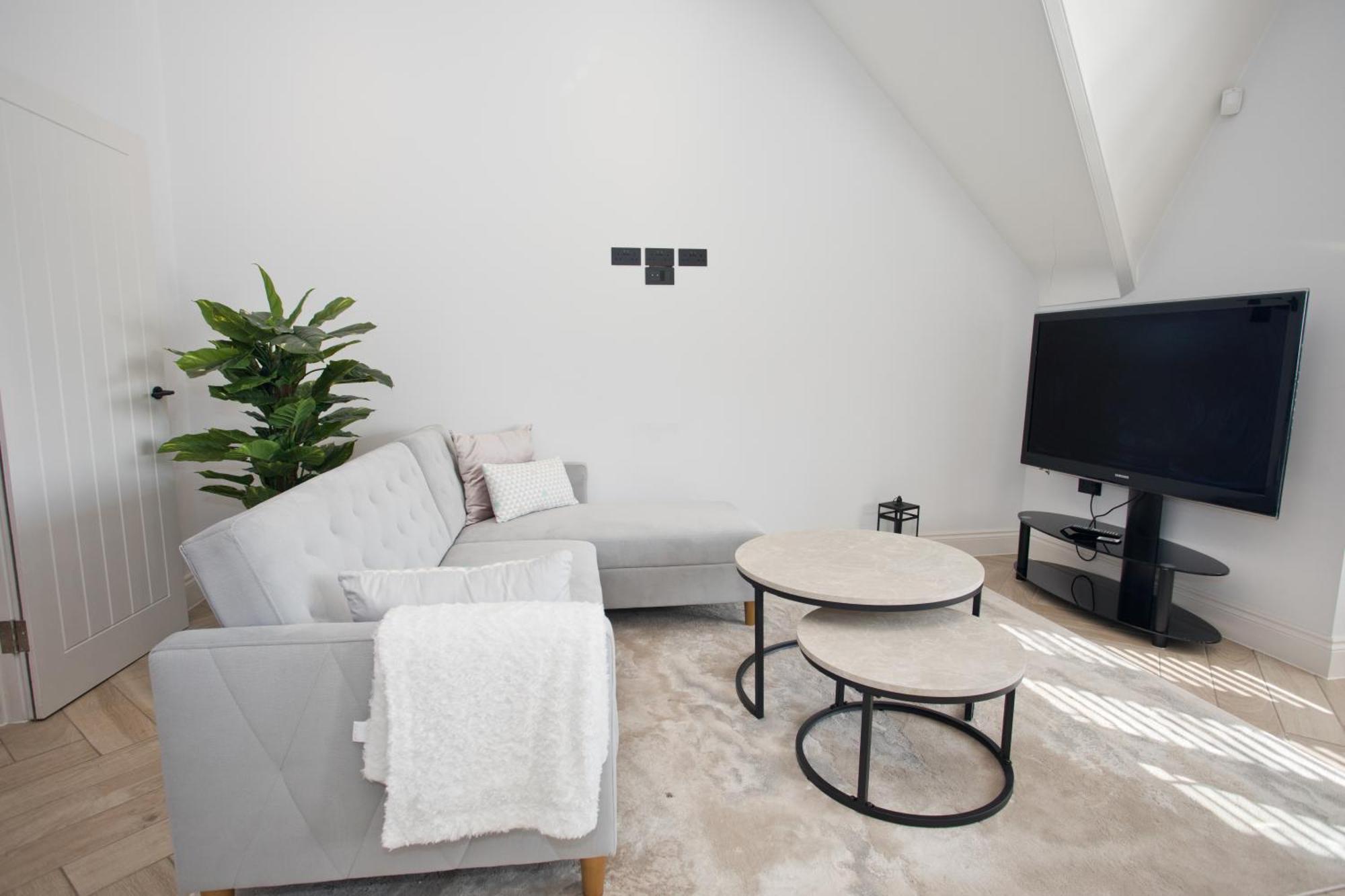 Ultra Stylish Apt Set In An Affluent Location 浦耳 外观 照片