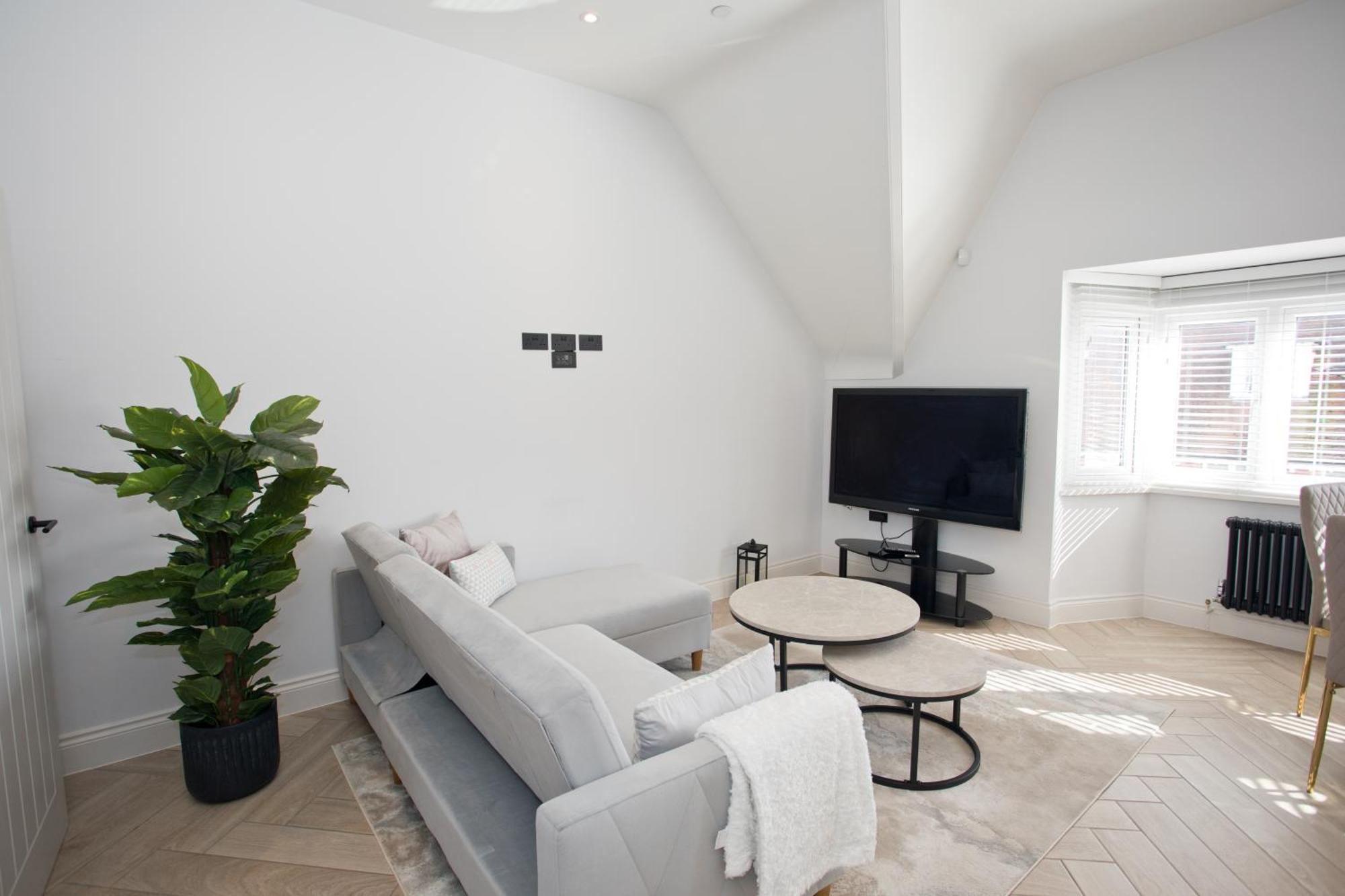 Ultra Stylish Apt Set In An Affluent Location 浦耳 外观 照片