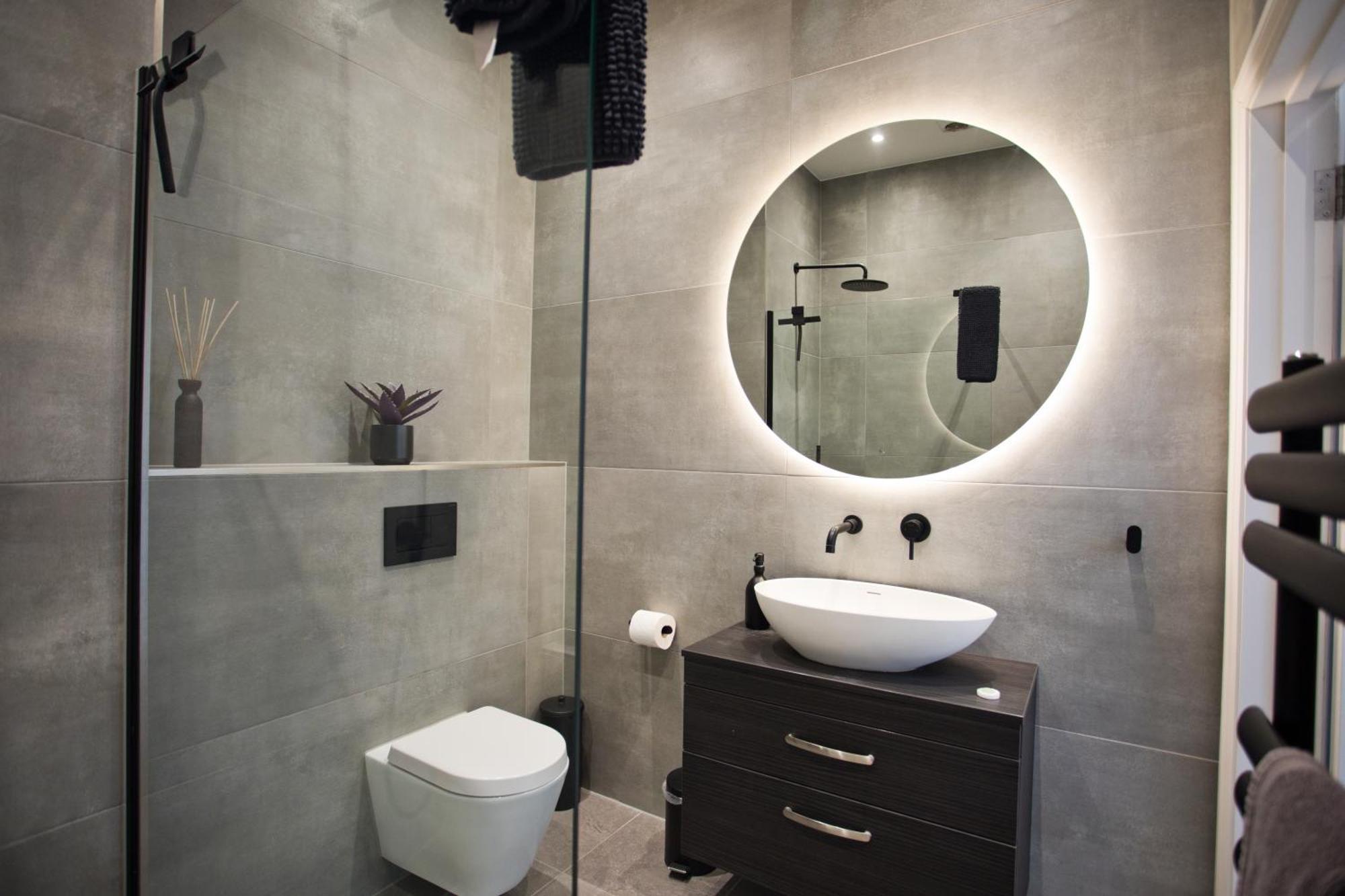 Ultra Stylish Apt Set In An Affluent Location 浦耳 外观 照片
