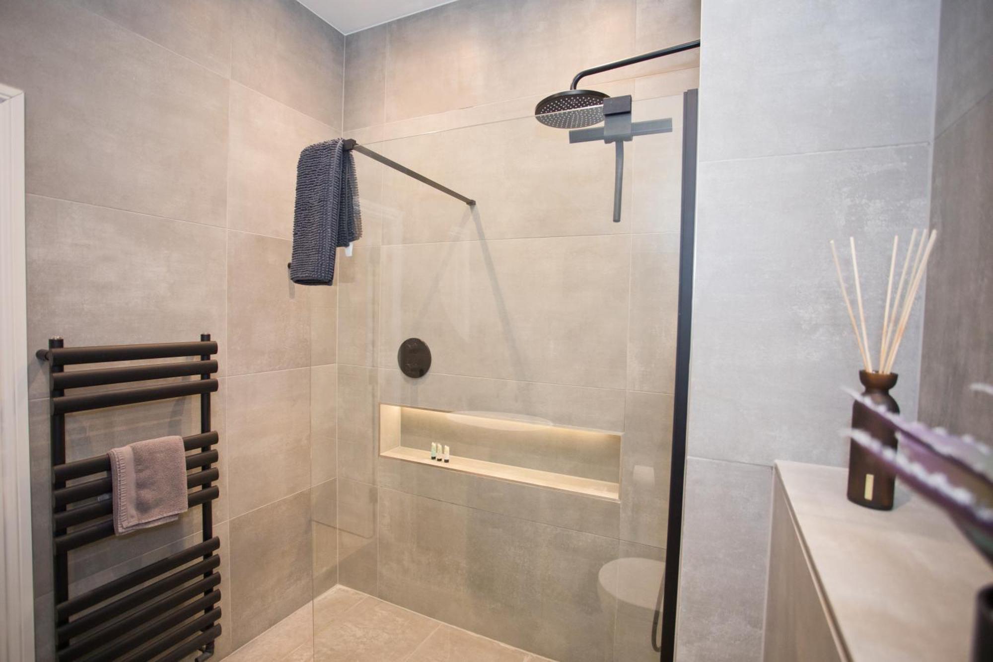 Ultra Stylish Apt Set In An Affluent Location 浦耳 外观 照片