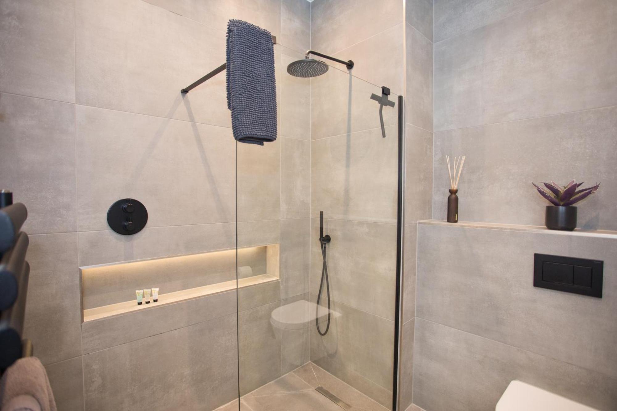 Ultra Stylish Apt Set In An Affluent Location 浦耳 外观 照片