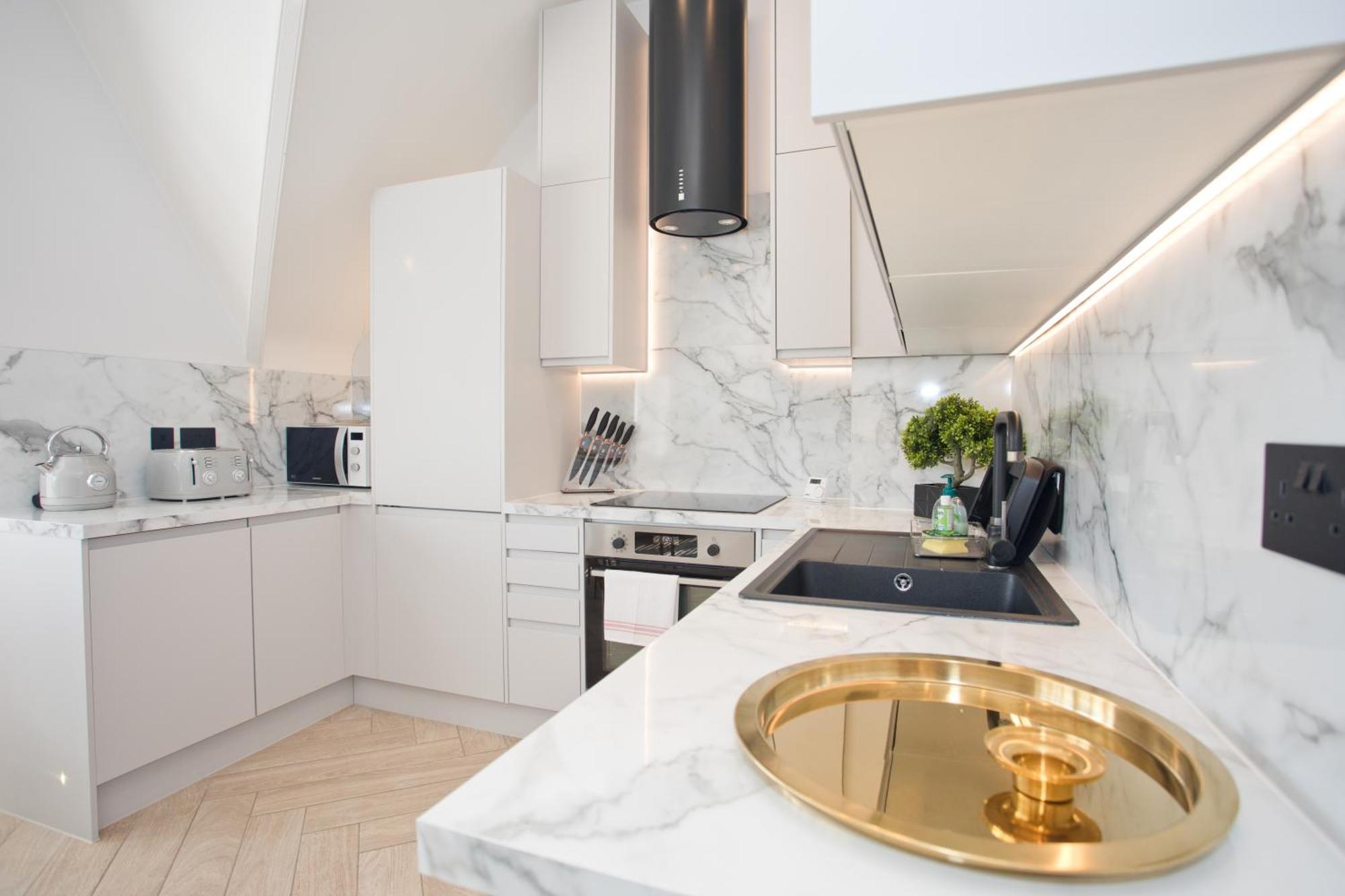 Ultra Stylish Apt Set In An Affluent Location 浦耳 外观 照片