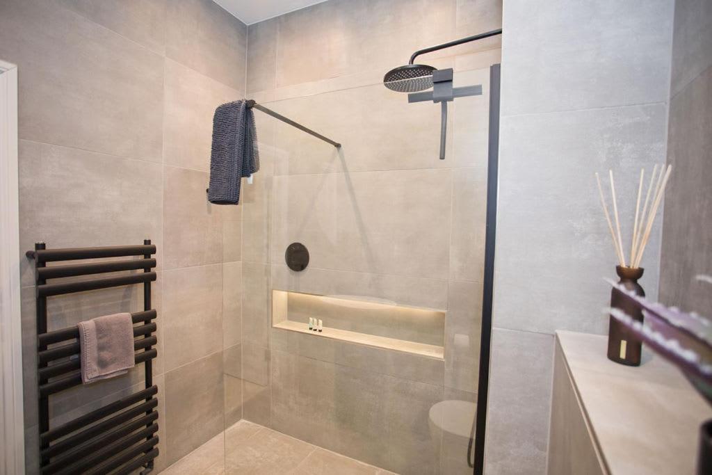 Ultra Stylish Apt Set In An Affluent Location 浦耳 外观 照片